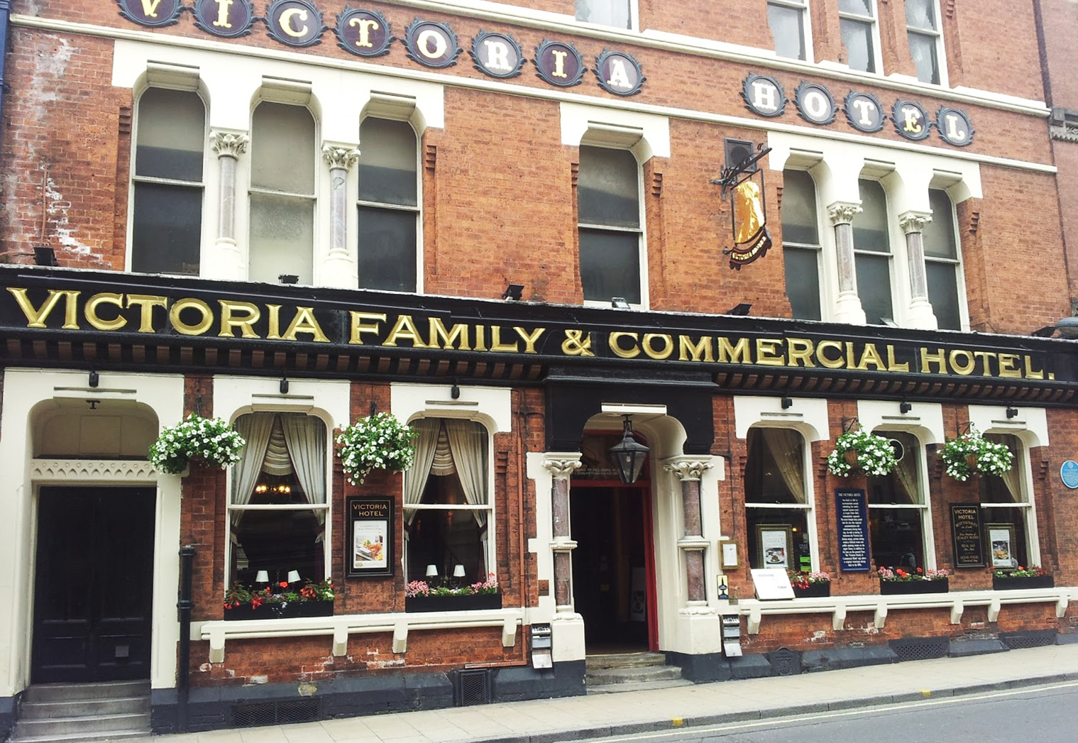 Victoria & Commercial Hotel